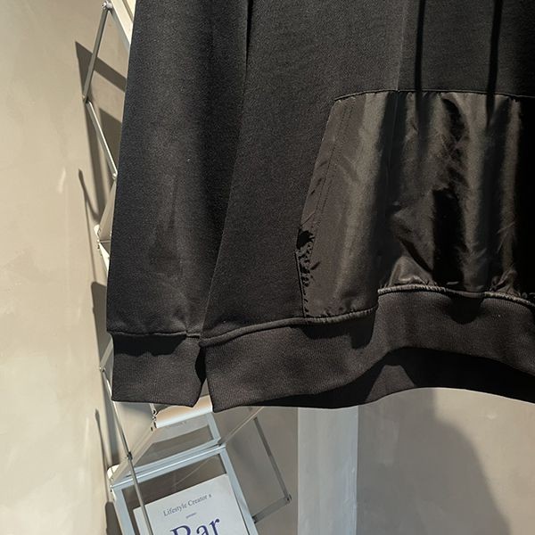 24SS プラダ ロゴ コットン フーディ 偽物 パーカー Re-Nylon puq35216